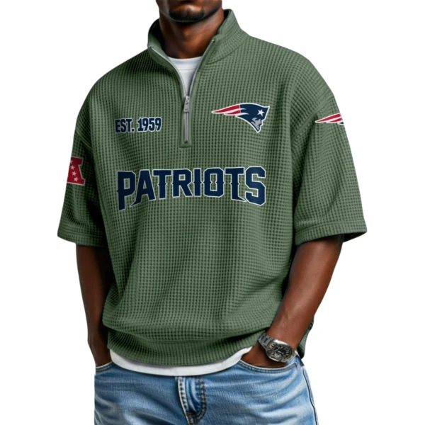 New England Patriots Quarter-Zip Waffle Knit Short Sleeve Shirt